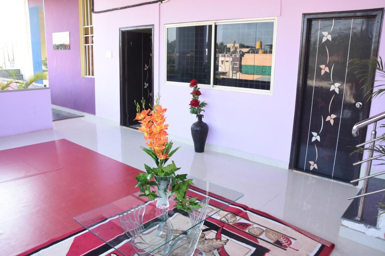 H P Homestay Dharwad Extérieur photo